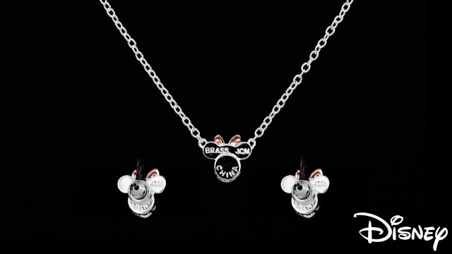 Mimi✳︎PLUIE Jewelry 2点set Amazon.com: Disney Crystal Minnie Mouse Necklace and Stud Earrings
